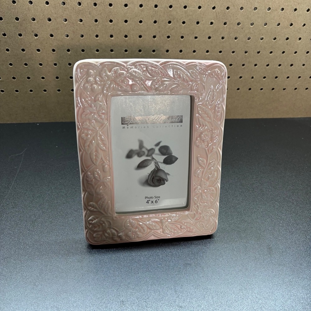 Special Moments 4"x6" Picture size frame pink with vine decorations memories